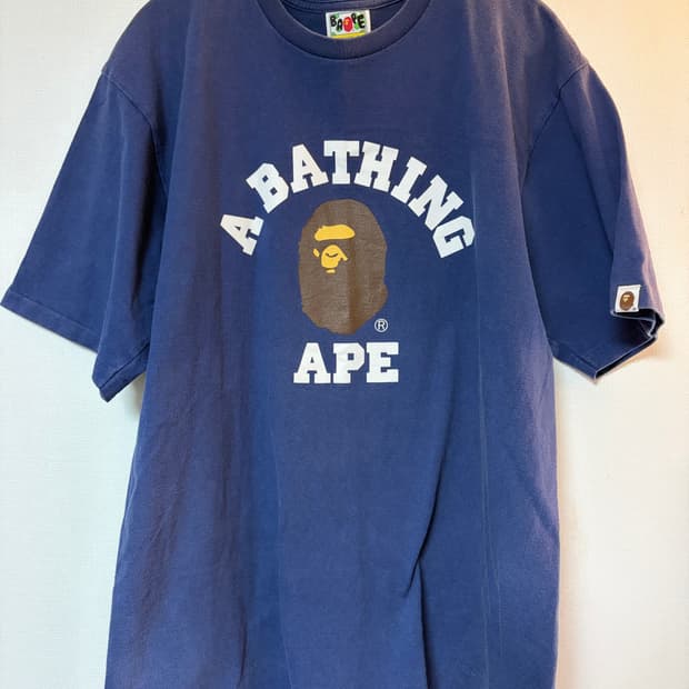 베이프 컬리지 티셔츠 네이비