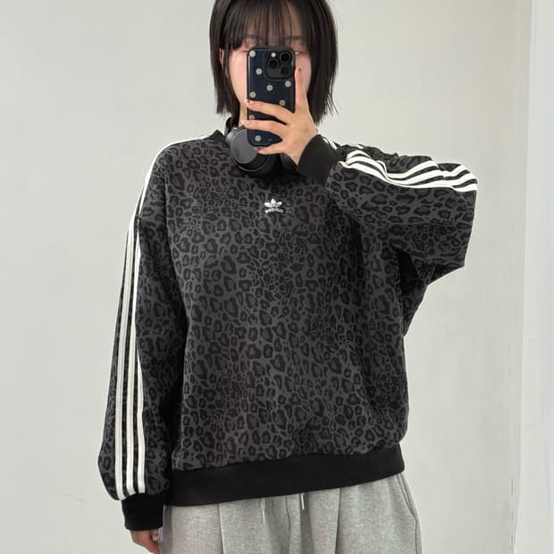 아디다스 레오파드 맨투맨