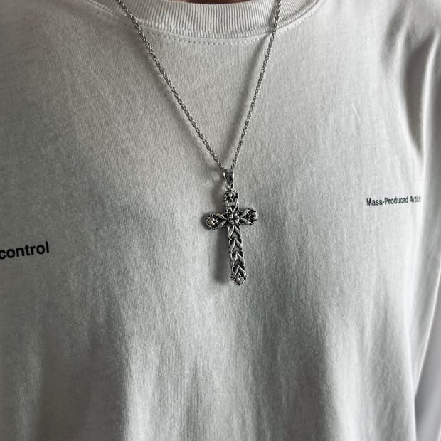 Hopeness 크로스 메탈 목걸이
