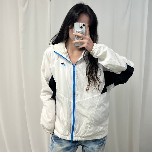 Nike Windrunner Windbreaker
