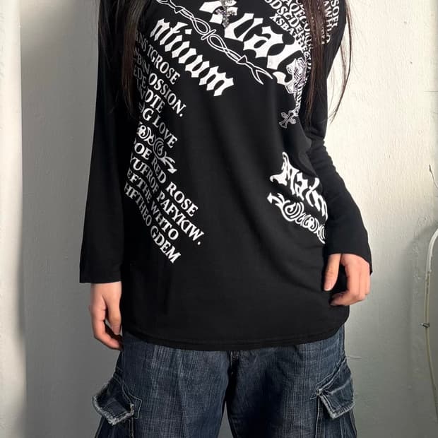 Vintage Black Graphic Long Sleeve