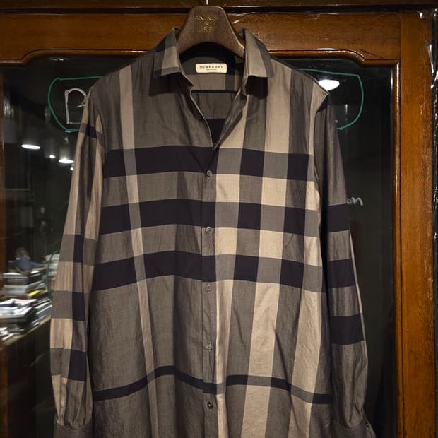 버버리 런던 노바패턴 클래식셔츠