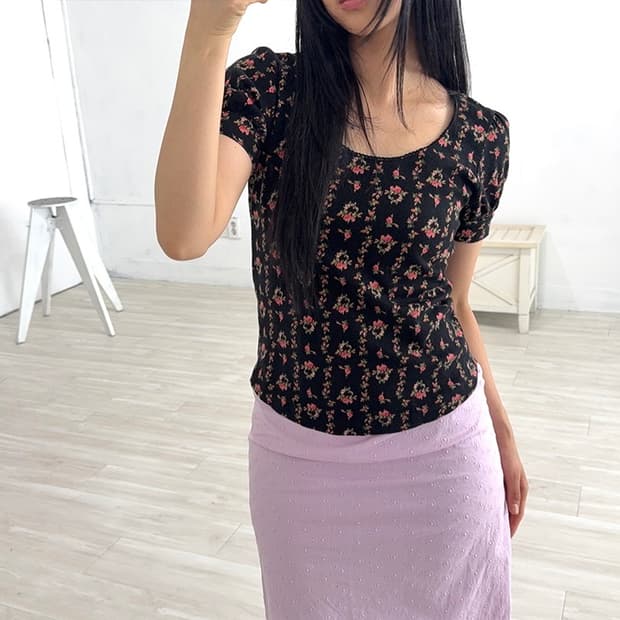 Black Antique Floral Pattern Short Top