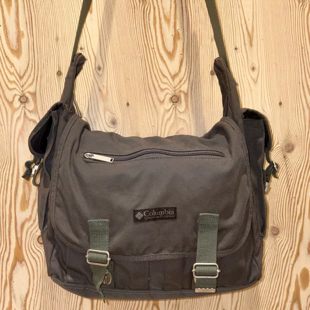 컬럼비아 메신저 백