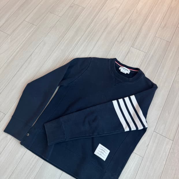 [정품] 톰브라운 사선 맨투맨 2사