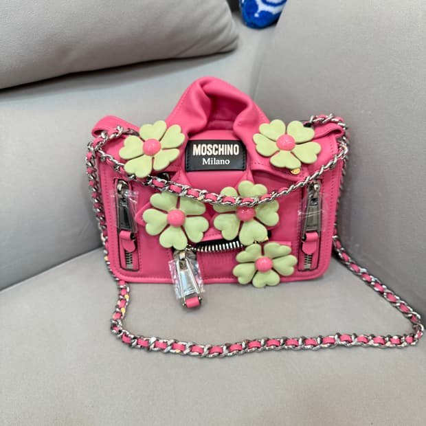 새상품급 모스키노 바이커백