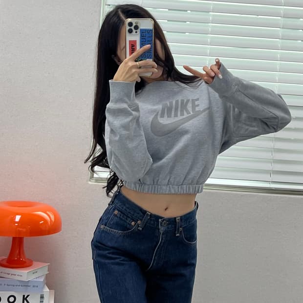 (WOMEN)나이키 크롭 맨투맨-M1587