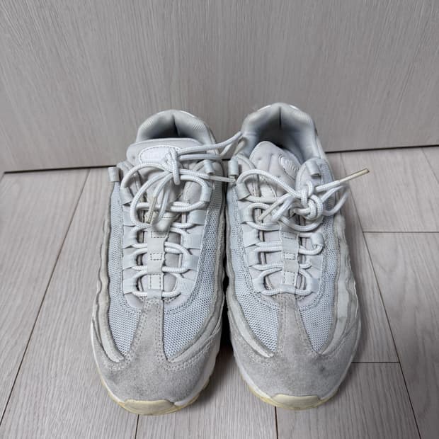 나이키 에어맥스95 아이보리화이트 판매합니다