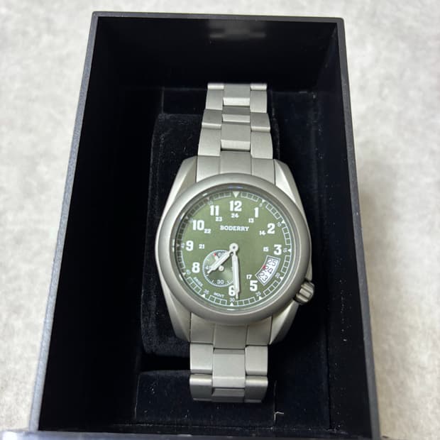 보더리 티타늄 쿼츠