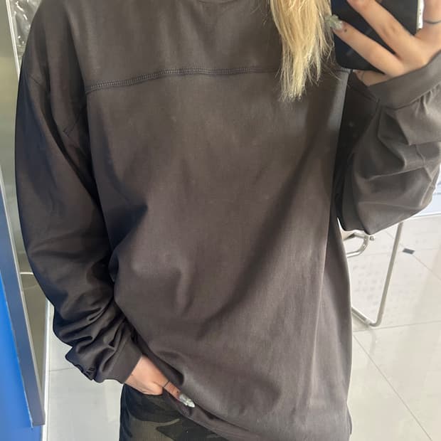 Long Sleeve Tee FOA407332 롱 슬리브