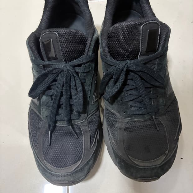 [275]뉴발란스 990 v5 275 트리플블랙 판매 하