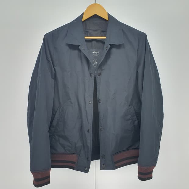 알레그리 버튼다운 블루종
