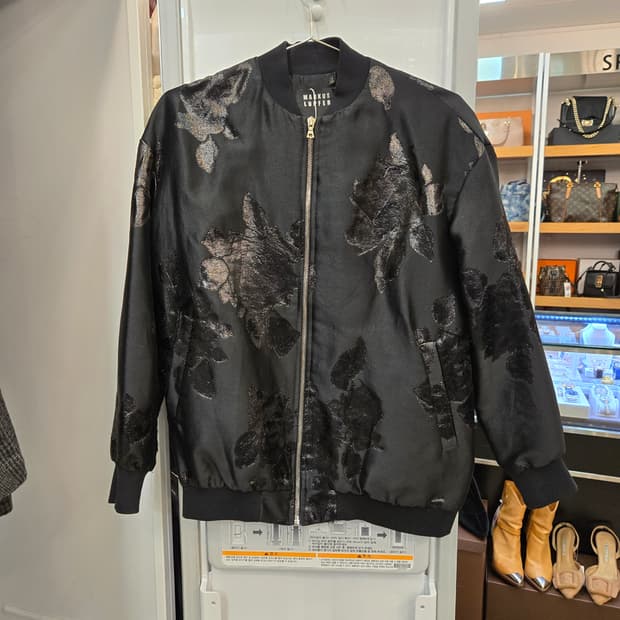 마커스 루퍼(Markus Lupfer) 고급 플로럴 자카르드 보머 자켓 