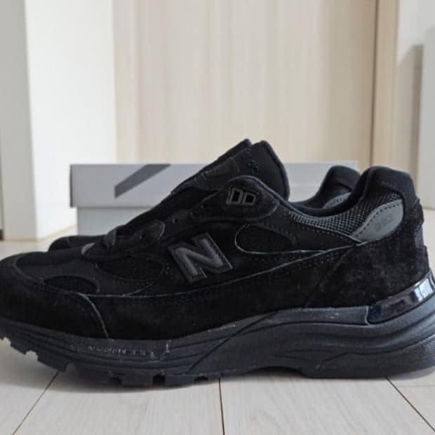 뉴발란스 992 올블랙 USA(새상품급,285)