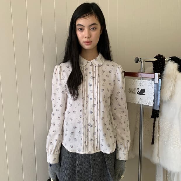 Not just him 플라워 셔츠