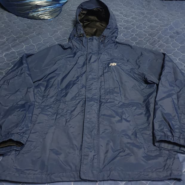 (빈티지) 뉴발란스 클래식 로고 바람막이 네이비 (105)