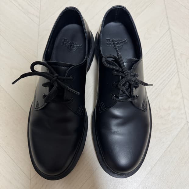 닥터마틴 1461모노 270 팝니다