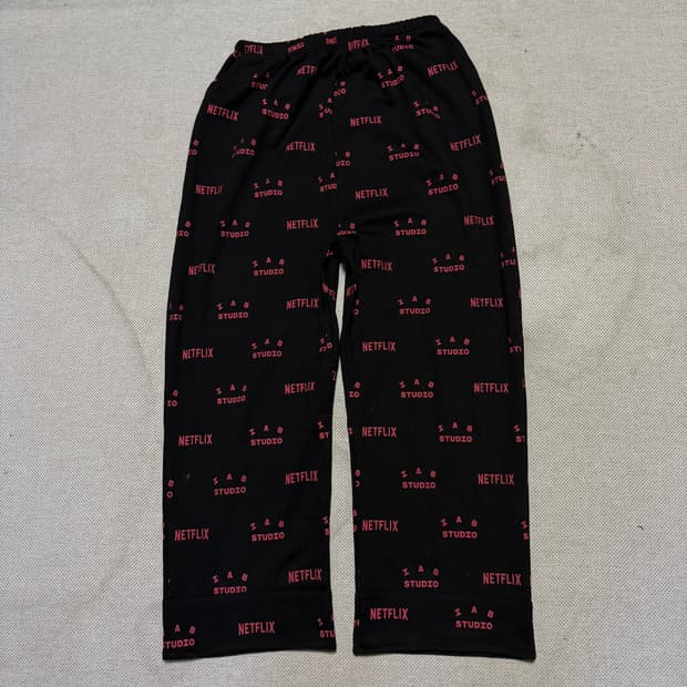 IAB 스튜디오 X 넷플릭스 파자마 팬츠