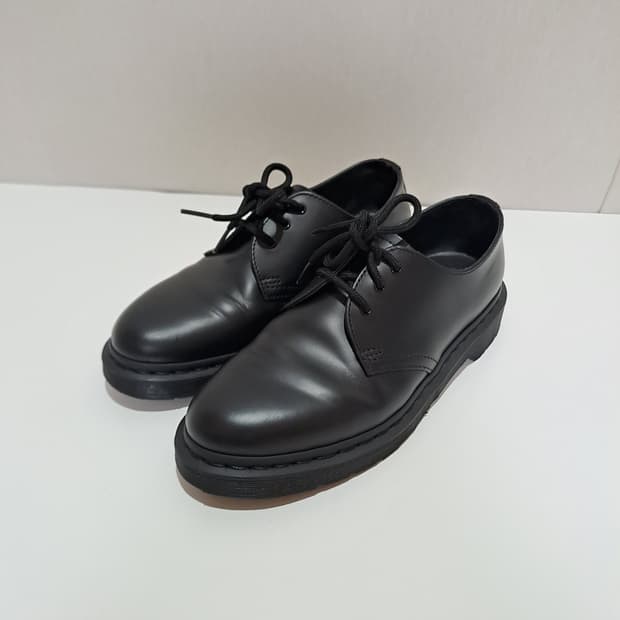 (택포) 닥터마틴 1461 모노 블랙 UK6 B733