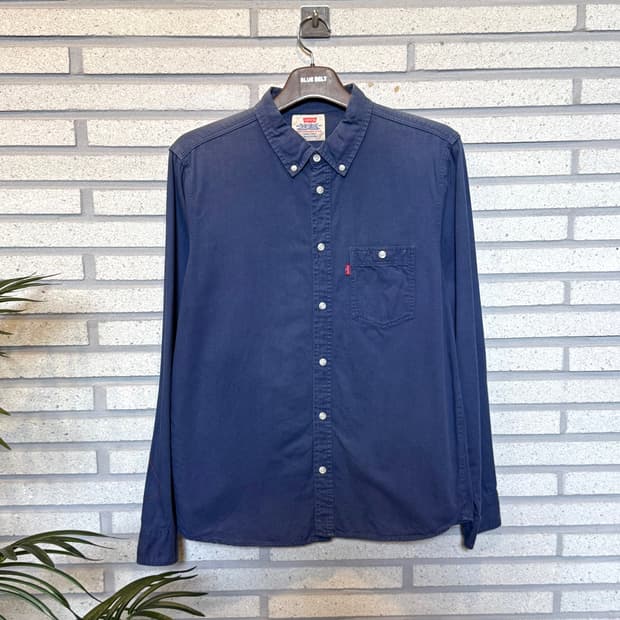 리바이스 코튼 데님 버튼다운 워크셔츠 패치포켓 디테일 블루