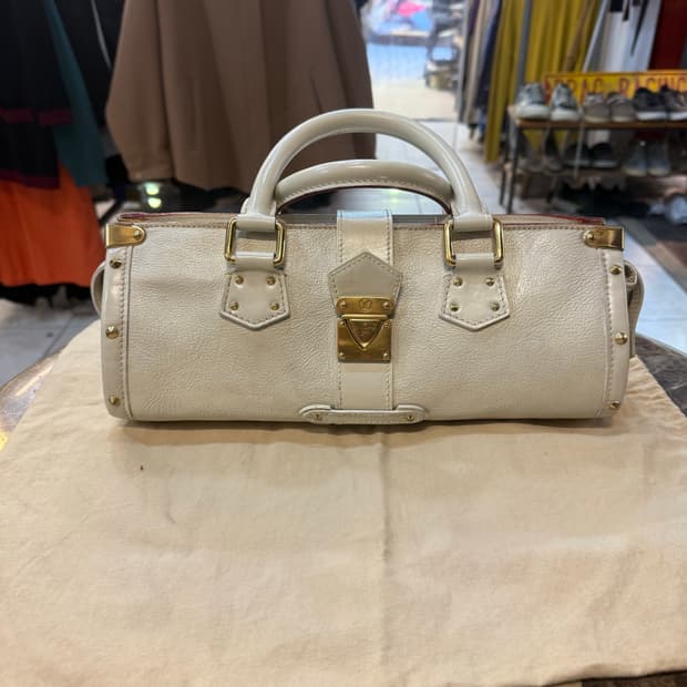 정품 루이비통 수할리 레파누이 PM 팝니다