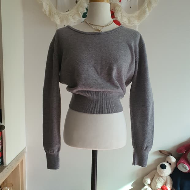 [빈티지] 회색 긴팔 니트 크롭 상의