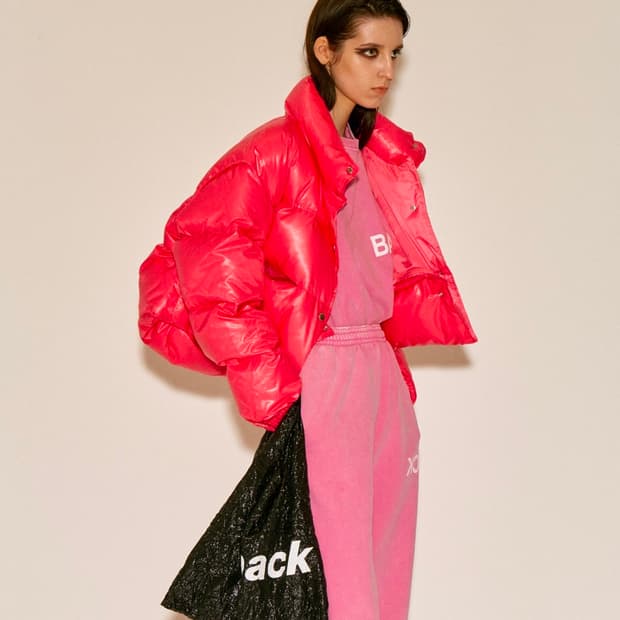 ecru 스탠드얼론 폴더블 구스패딩