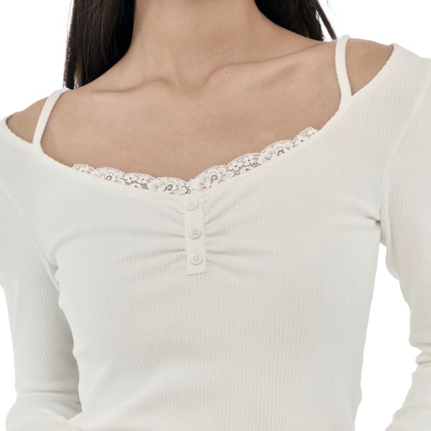 클리시어 Milkshake lace button top