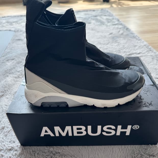 나이키x엠부쉬 에어맥스 180 블랙