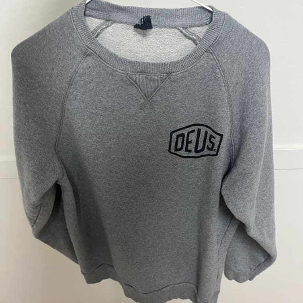 데우스 맨투맨 그레이 m