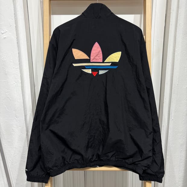 아디다스 불꽃 빅로고 바람막이