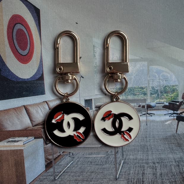 샤넬 루즈 키스 키링