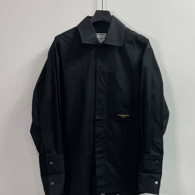 우영미 블랙 포켓 셔츠 (on.184)  