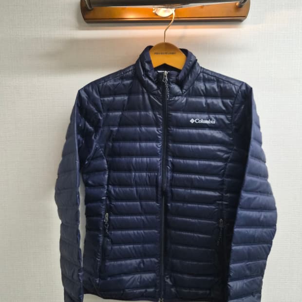 우먼 L) 컬럼비아 덕다운 경량패딩 팝니다