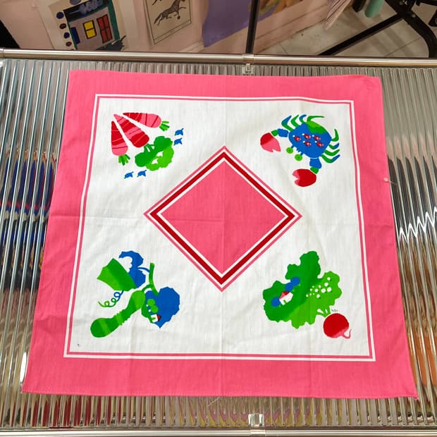 빈티지 핑크 그래픽 손수건