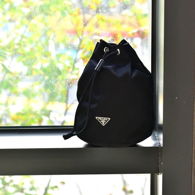 프라다 포코노 버킷 파우치(정품)