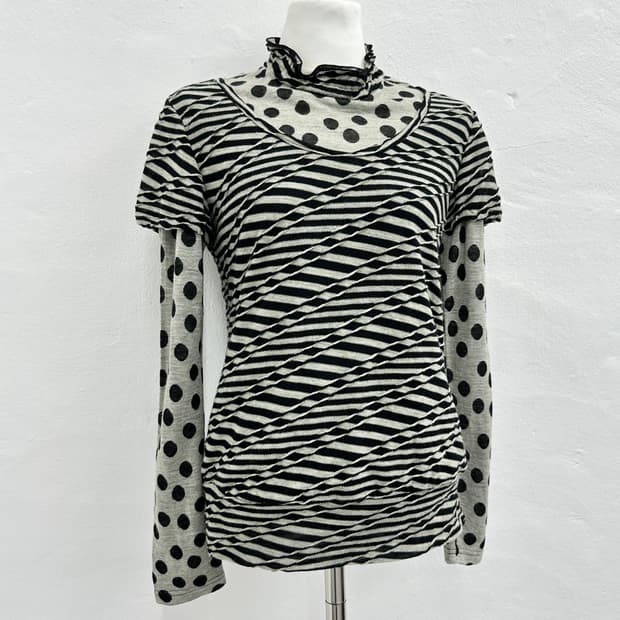 Vintage dot layered sleeve