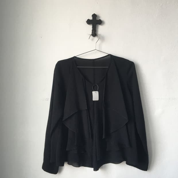 Layered point blouse