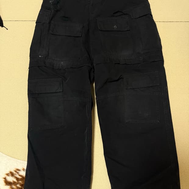 발렌시아가 디스트로이드 립스탑 카고 