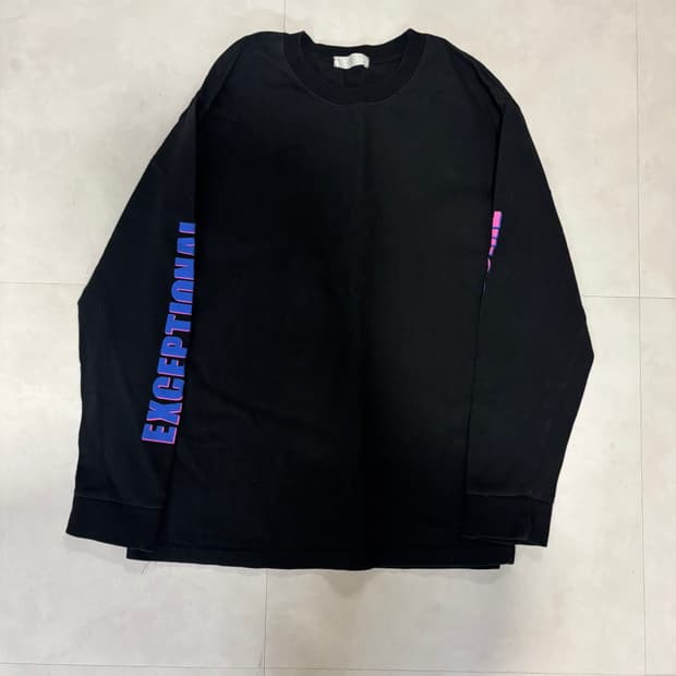 프린팅 블랙 롱슬리브