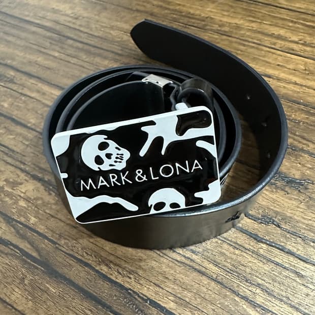 마크앤로나(MARK & LONA) 스컬 카모 버클 가죽 벨트 블랙