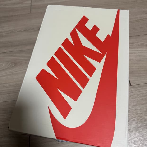 나이키 스투시 에어페니 비비드 그린 280