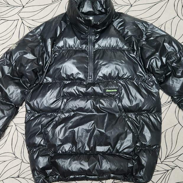 데상트 블랙 푸퍼 패딩 하프 집업 아노락 105~110사이즈