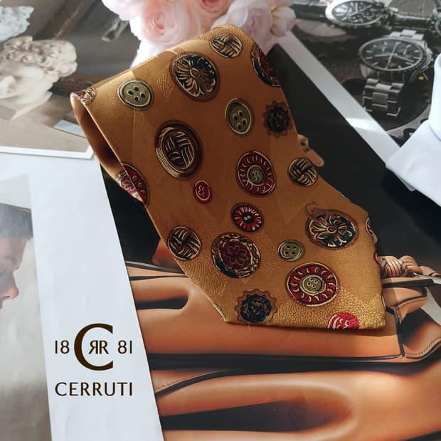 세루티 실크 골드 버튼 패턴 넥타이 9.3cm A등급 A18824
