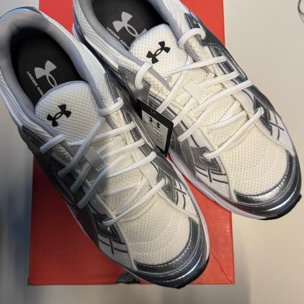 언더아머 UA SOLA 270