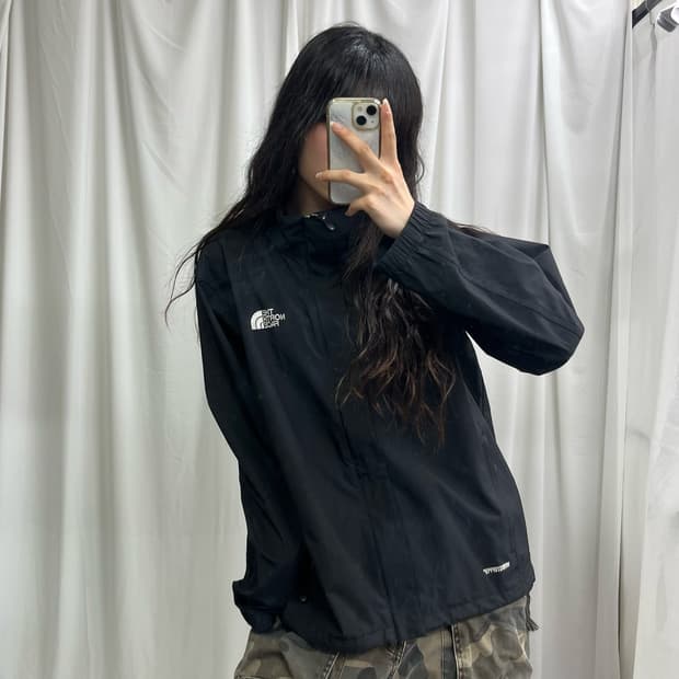 Thenorthface black windbreak jacket 