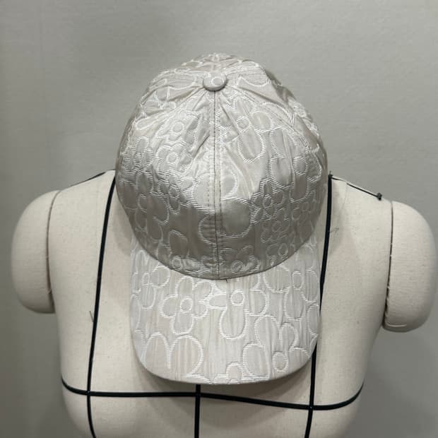 포에지담 볼캡 puff cap in ivory
