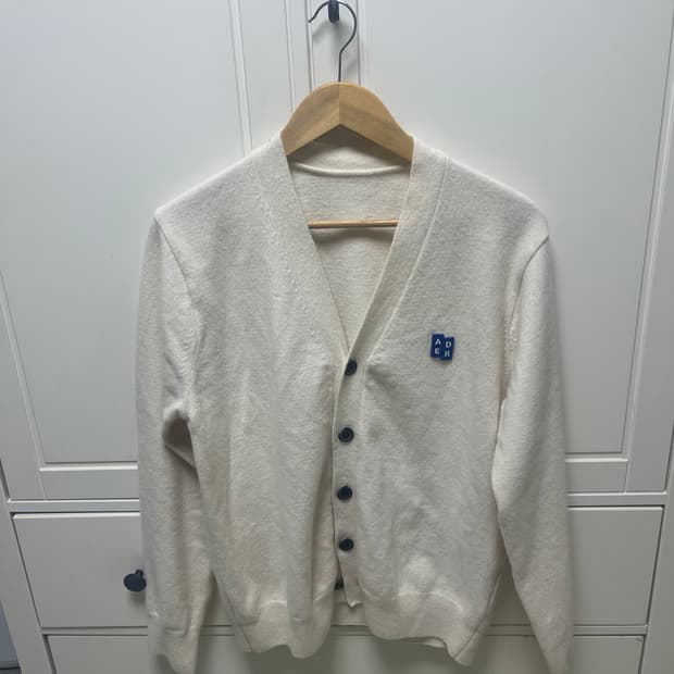 아더에러 가디건 M (오늘까지만 이 가격)