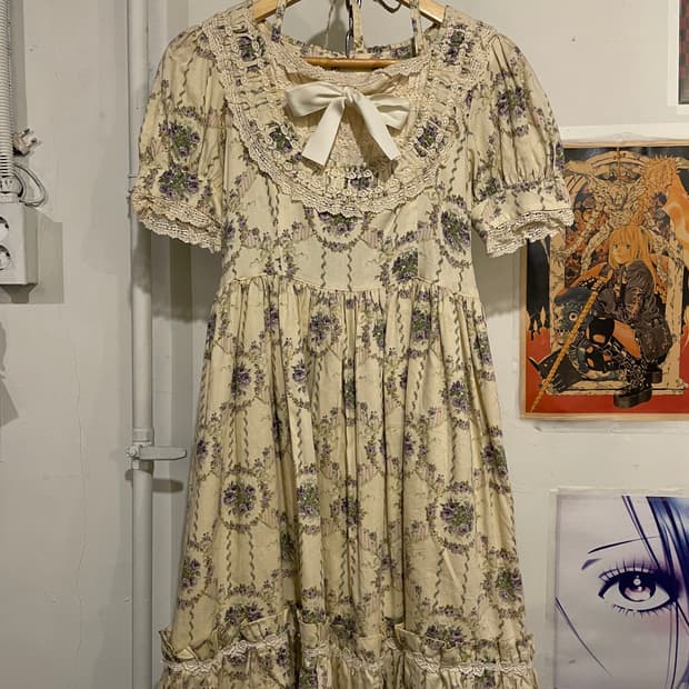 baby the stars shine bright 플로럴 베이지 원피스