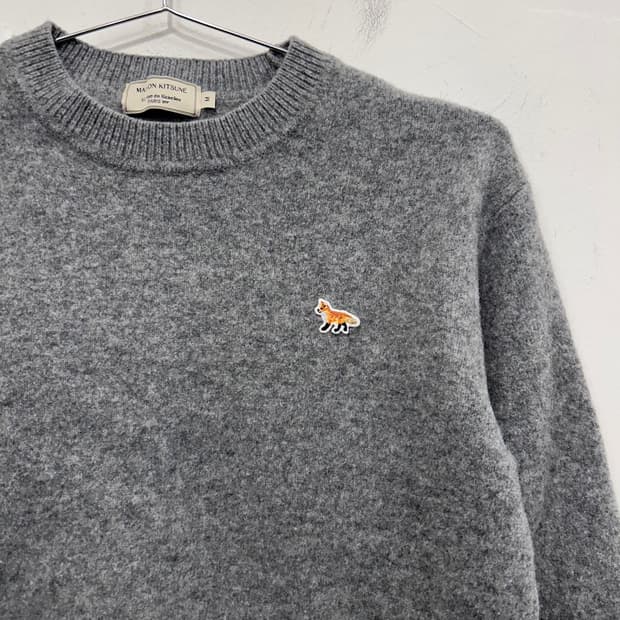 메종키츠네 베이비폭스 자수 크롭니트